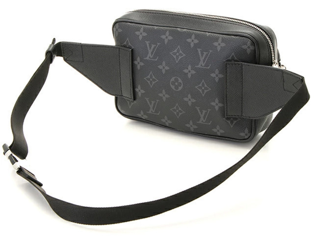 LOUIS VUITTON Bumbag Outdoor Taigarama